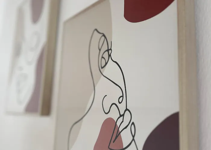 Lägenhet Charming 1-br Near Centre, Marina And Beaches - Perfect For Couples, Business Or Solo Travellers