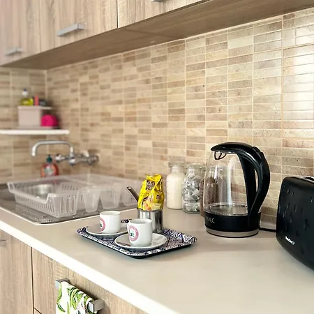 Апартаменты Charming 1-Br Stay Near City Centre, Marina And Beaches By Cyprus Horizons - Perfect For Couples, Business Or Solo Travellers *