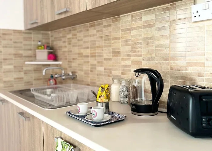 Apartmán Charming 1-br Near Centre, Marina And Beaches - Perfect For Couples, Business Or Solo Travellers *