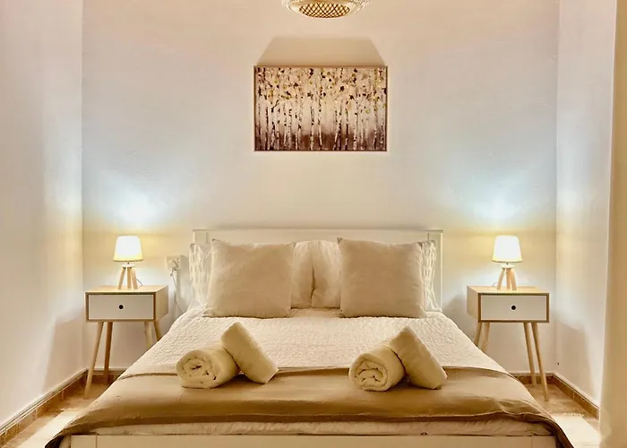 Apartmán Charming 1-br Near Centre, Marina And Beaches - Perfect For Couples, Business Or Solo Travellers *