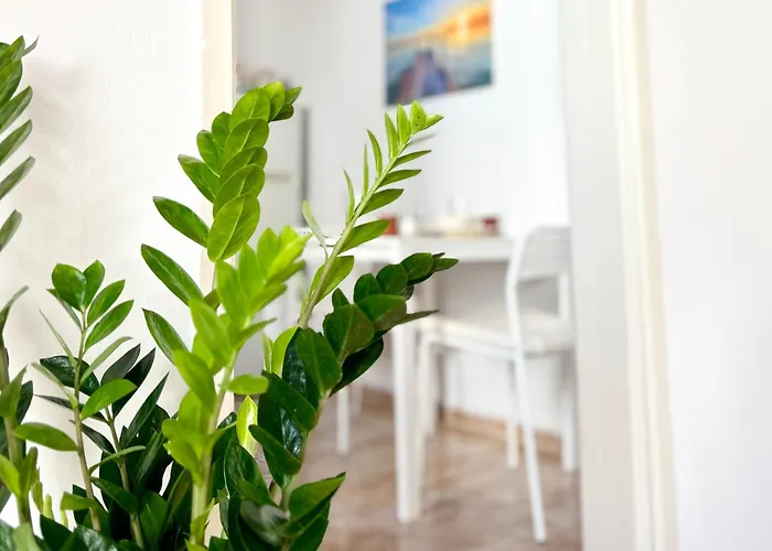 Charming 1-br Near Centre, Marina And Beaches - Perfect For Couples, Business Or Solo Travellers Apartmán Lemesos